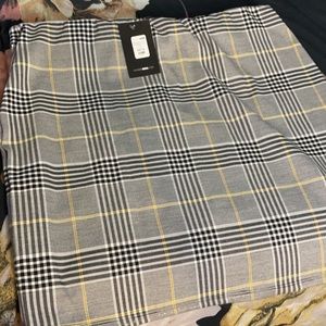 Plus size plaid Fashion Nova skirt